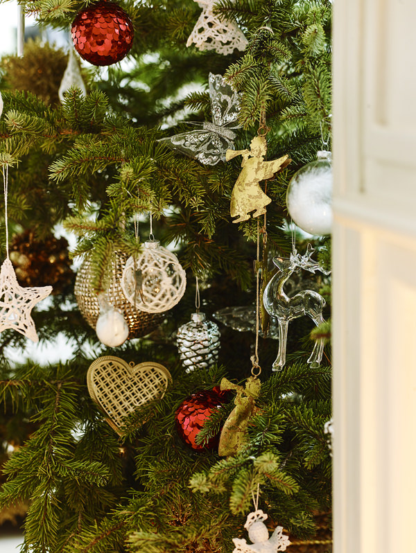 cz-decoracao-casa-zara-home-editorial-branco-e-dourado-natal-9
