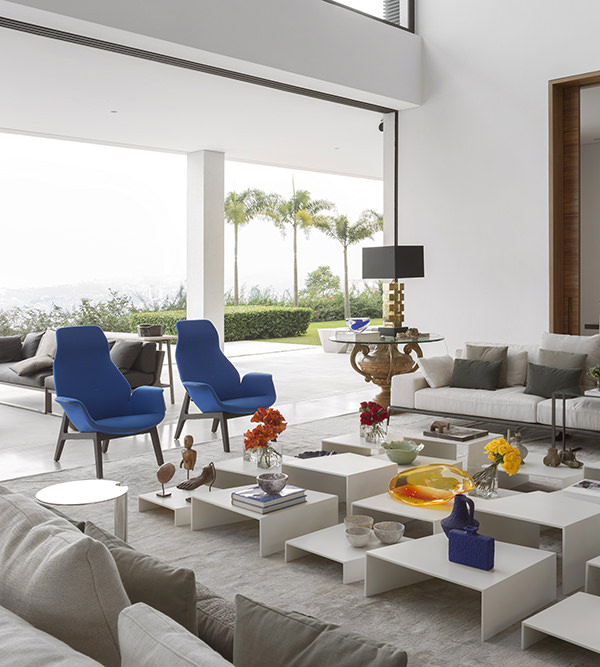 decoracao-casa-moderna-com-pe-direito-duplo-fernanda-marques-10