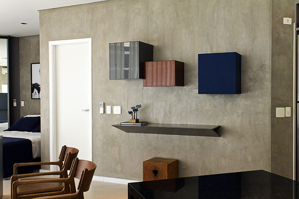 decoracao-integrada-cinza-e-marrom-flat-gabriel-garbin-3