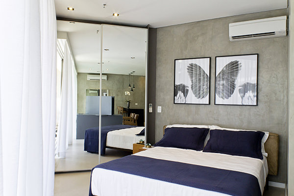 decoracao-integrada-cinza-e-marrom-flat-gabriel-garbin-4