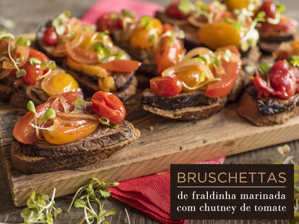 receita-bruschettas-de-fraldinha-marinada-com-chutney-de-tomate