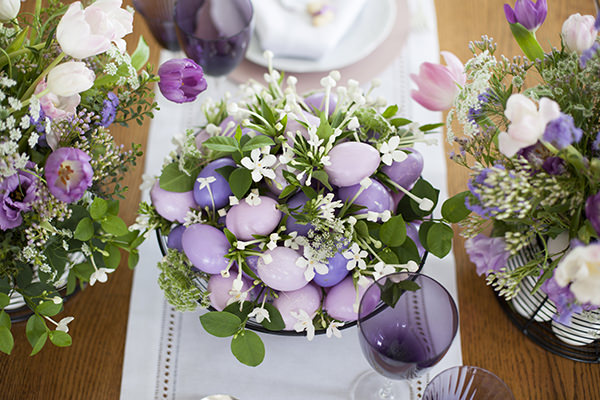 decoracao-mesa-de-pascoa-almoco-em-tons-de-violeta-e-rosa-provence-10